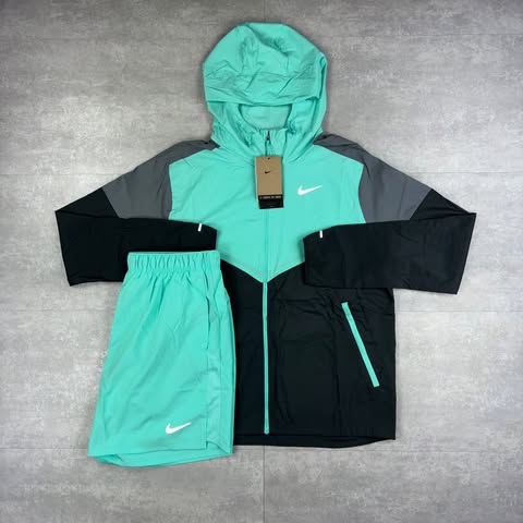 Nike Mint Jade UV Set